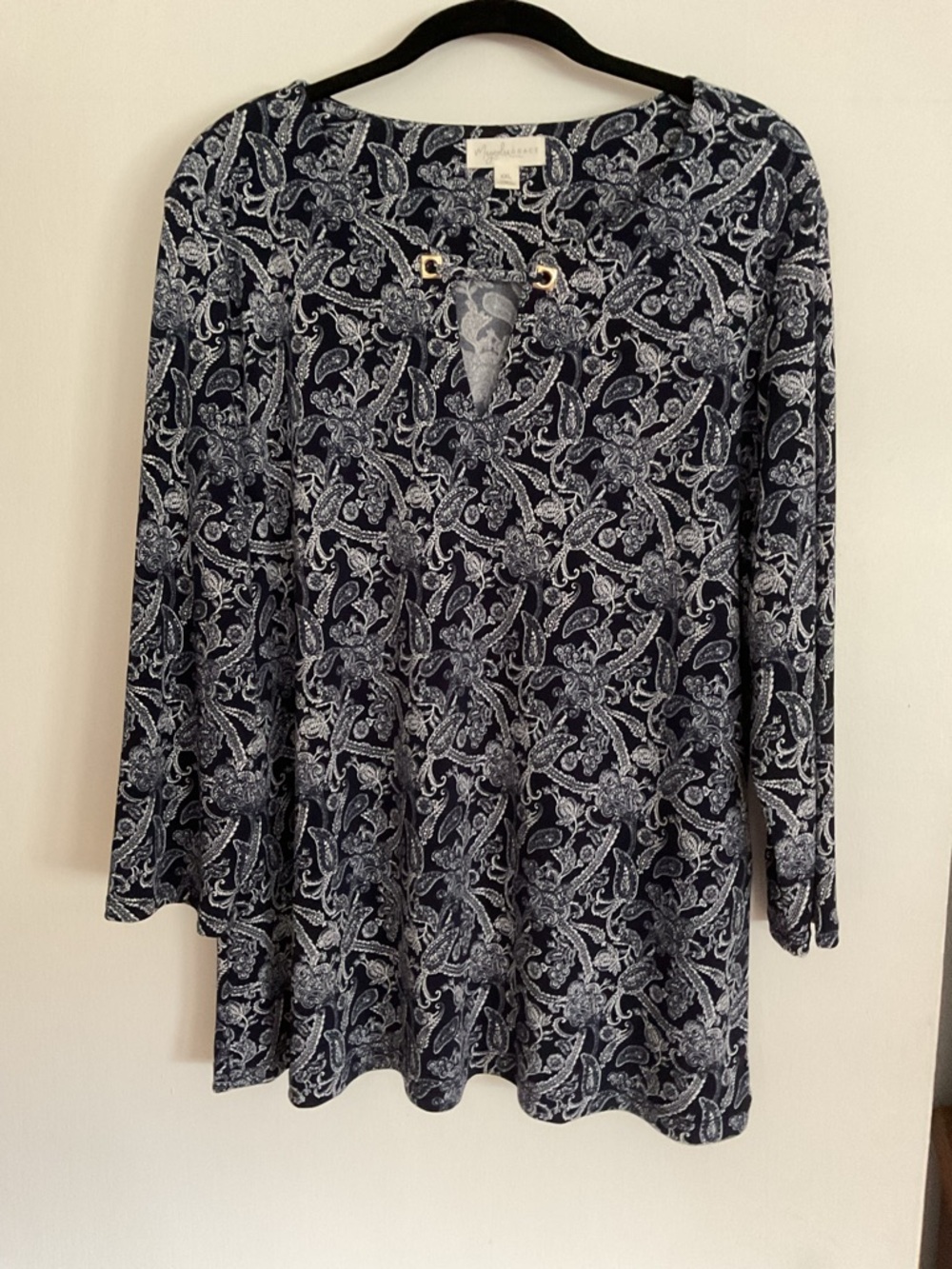 Magnolia Grace Navy Paisley 3/4-Sleeve Keyhole Top